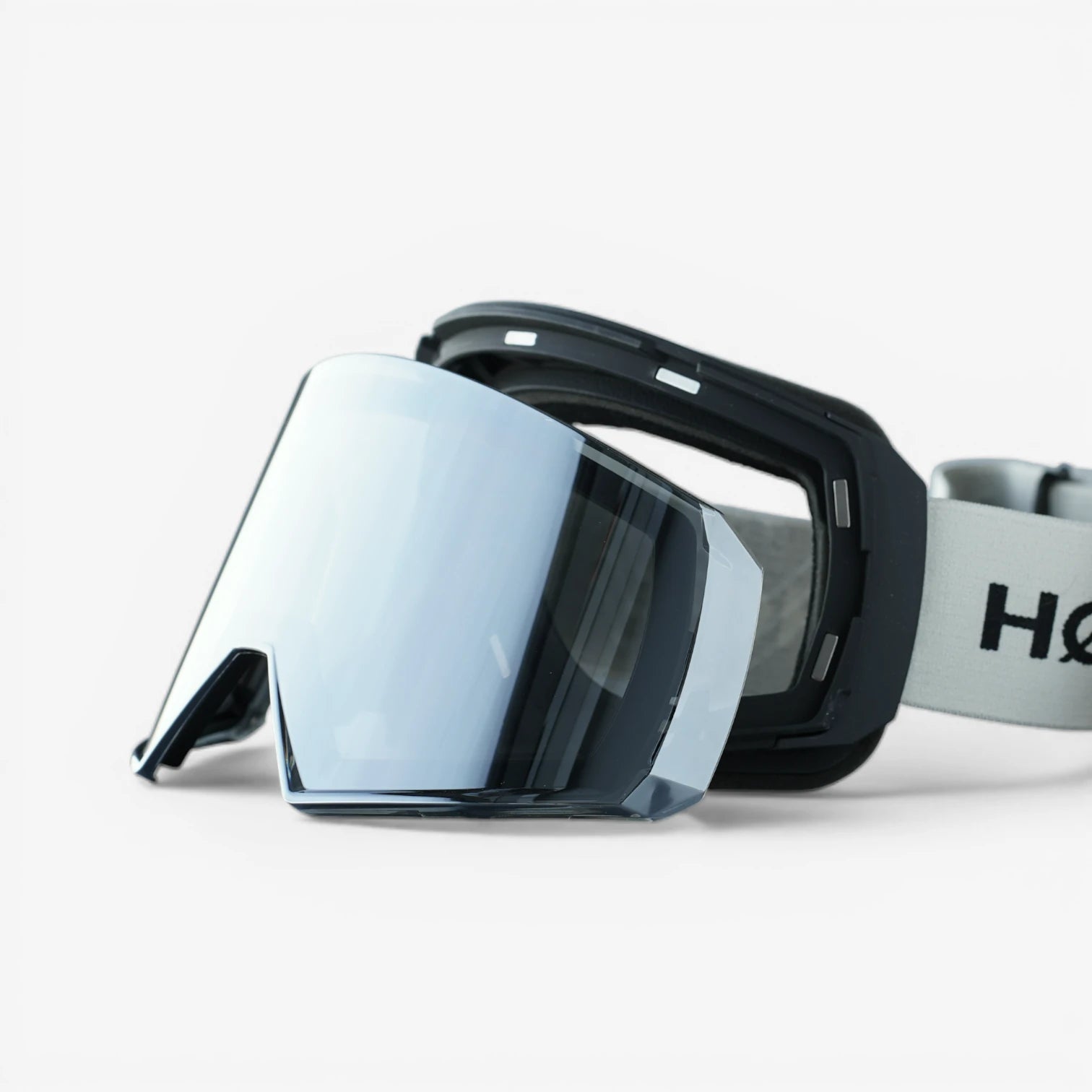 Niva Beige | Graphite Mirror Lens